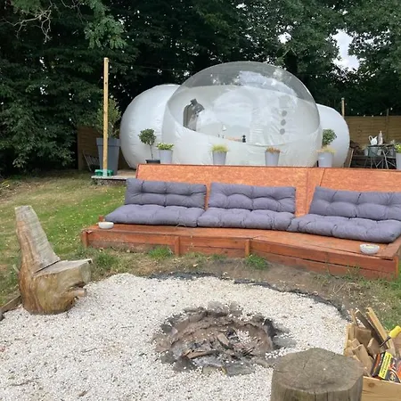 Une Nuit Dans Les Etoiles Avec Jacuzzi Lasne